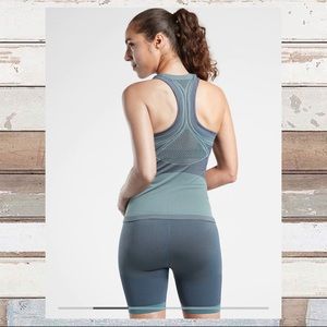 ATHLETA ALLYSON FELIX LEGEND SHINE BIKE OUTFIT